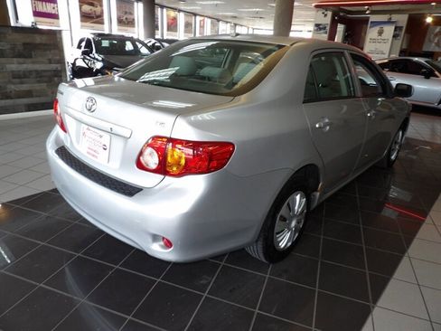 Used 2010 Toyota Corolla image 6