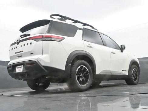 Used 2025 Nissan Pathfinder Rock Creek AWD/4WD image 11