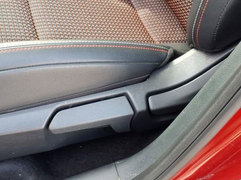 Used 2025 Nissan Kicks SR w/ SR Premium Package image 18