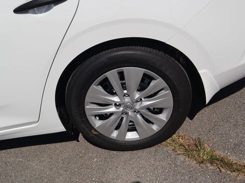 New 2025 Nissan Sentra S image 9