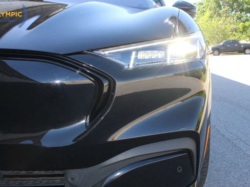 Used 2021 Ford Mustang Mach-E Premium image 4