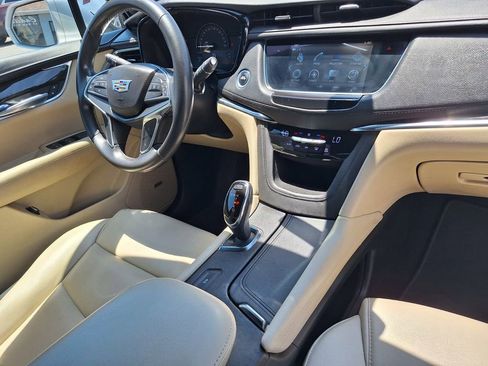 Used 2019 Cadillac XT5 FWD image 25