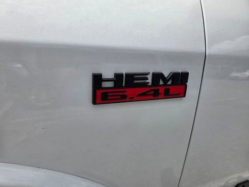 Used 2022 RAM 2500 Laramie AWD/4WD image 4