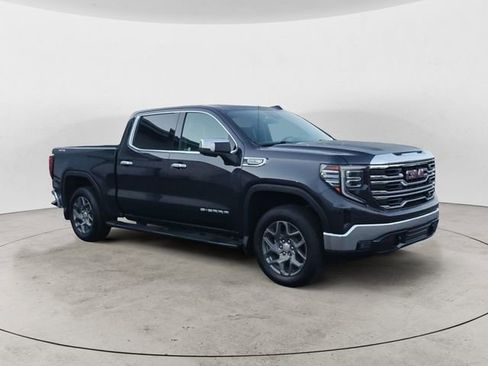 Used 2022 GMC Sierra 1500 SLT w/ SLT Convenience Package image 7