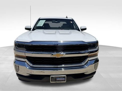 Used 2018 Chevrolet Silverado 1500 LT w/ Texas Edition RWD image 3