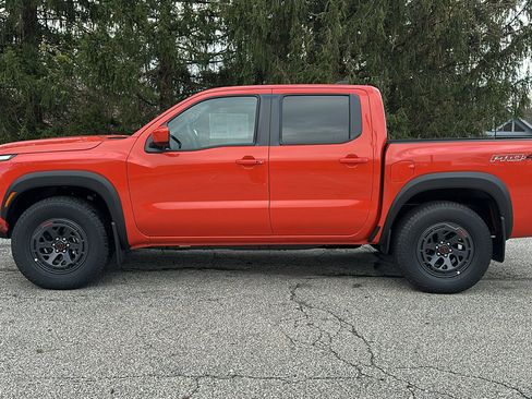 New 2025 Nissan Frontier PRO-4X image 17