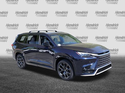 New 2026 Lexus TX 500h AWD image 2