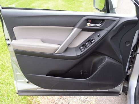 Used 2014 Subaru Forester 2.5i Limited w/ Popular Package #2 image 19