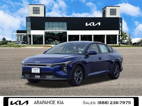 New 2026 Kia K4 LXS image 4