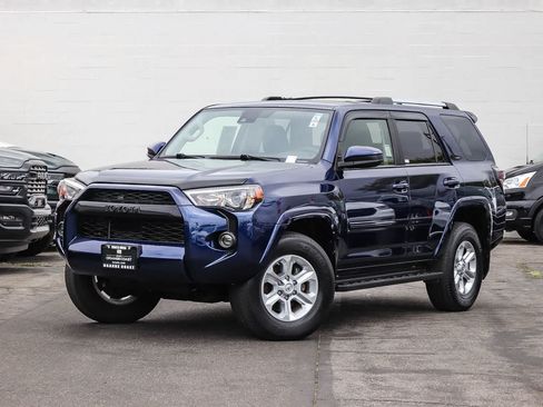 Used 2020 Toyota 4Runner SR5 w/ Wilderness Package AWD/4WD image 1