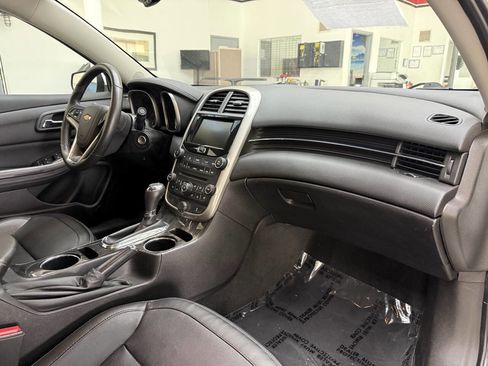 Used 2015 Chevrolet Malibu LTZ FWD image 18