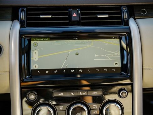 Used 2019 Land Rover Discovery HSE image 33