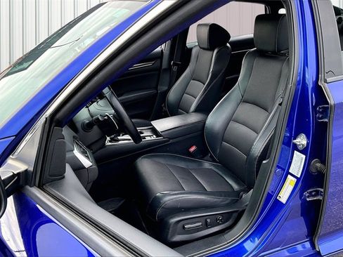 Used 2018 Honda Accord Sport image 19
