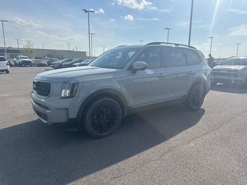 Used 2023 Kia Telluride EX X-Line image 3
