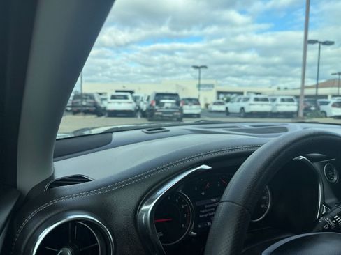 Used 2025 Chevrolet Blazer LT image 34