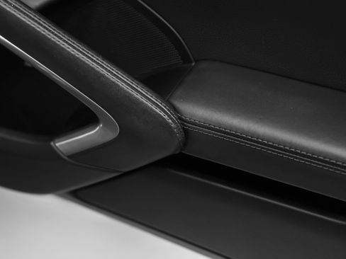 Certified 2015 Porsche 911 Carrera S RWD image 29