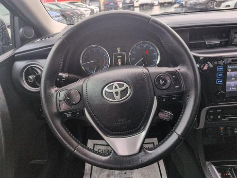 Used 2019 Toyota Corolla XSE image 14