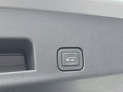 Certified 2026 Chevrolet Traverse LT FWD image 7