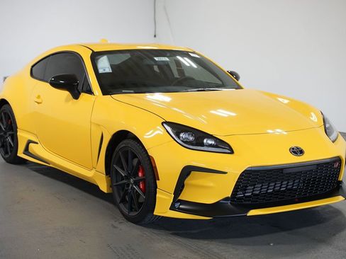 New 2026 Toyota GR86 YUZU Limited w/ GR Aero Kit image 3