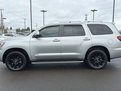 Used 2019 Toyota Sequoia Limited w/ Safety & Convenience Package AWD/4WD image 8
