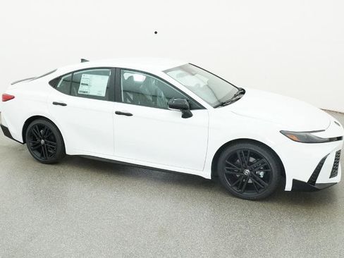 New 2026 Toyota Camry Hybrid image 49