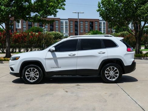 Used 2019 Jeep Cherokee Latitude Plus w/ Comfort/Convenience Group AWD/4WD image 10