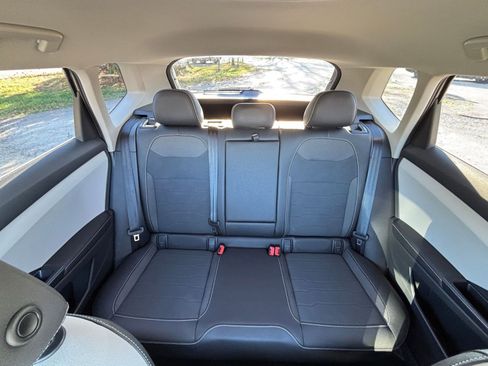 Used 2025 Volkswagen Taos SE image 38