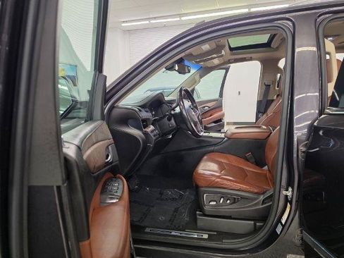 Used 2016 Cadillac Escalade ESV Premium AWD/4WD image 35