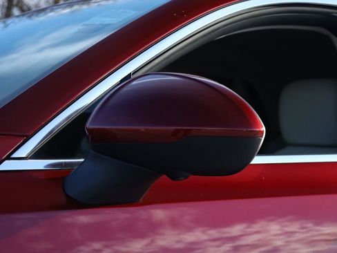 Used 2022 Buick Envision Essence w/ Technology Package I image 18