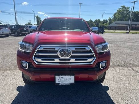 Used 2019 Toyota Tacoma Limited AWD/4WD image 2