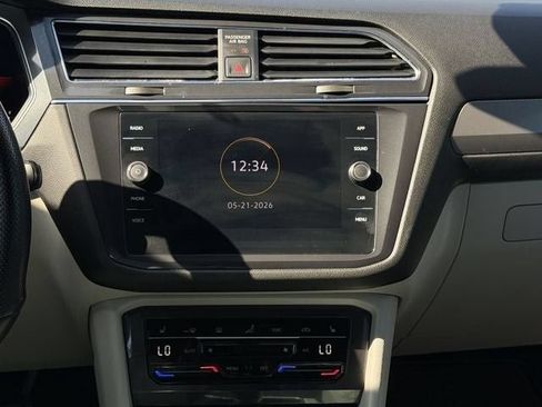 Used 2022 Volkswagen Tiguan SE R-Line FWD image 15