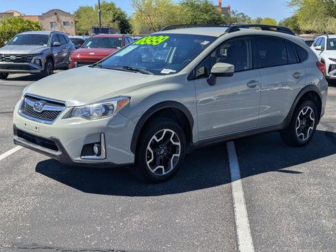 Used 2017 Subaru Crosstrek 2.0i Premium AWD/4WD image 5