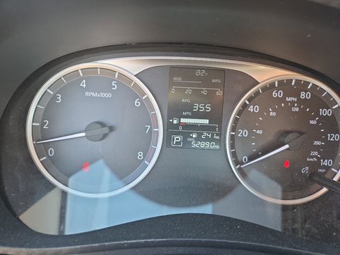 Used 2024 Nissan Versa S w/ S Plus Package FWD image 2