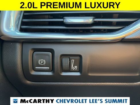 Used 2021 Cadillac XT4 Premium Luxury w/ Cold Weather Package FWD image 11
