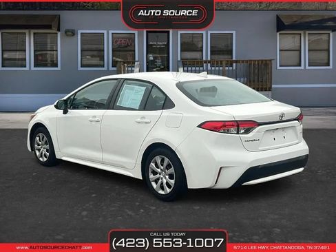 Used 2021 Toyota Corolla LE w/ Carpet Mat Package (TMS) image 5