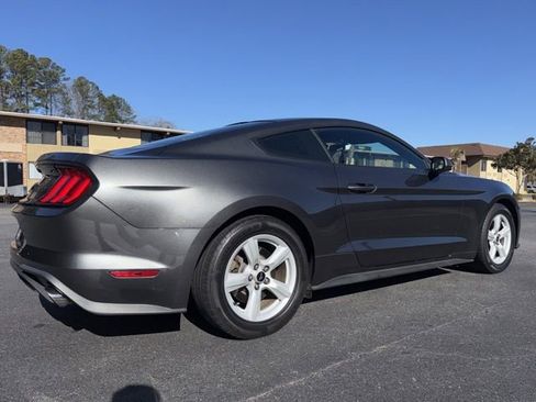 Used 2018 Ford Mustang Coupe image 7