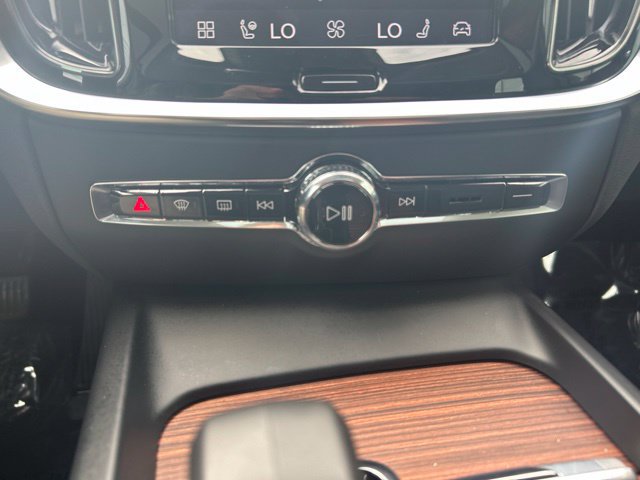 Certified 2024 Volvo S60 B5 Plus w/ Climate Package AWD/4WD image 27