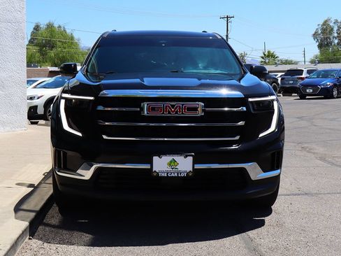 Used 2025 GMC Acadia Elevation FWD image 16