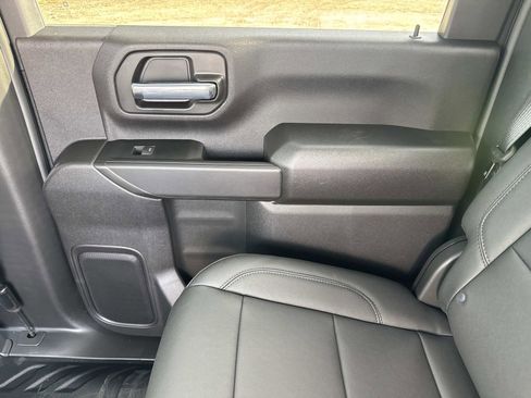 New 2026 GMC Sierra 2500 Pro w/ Convenience Package image 19