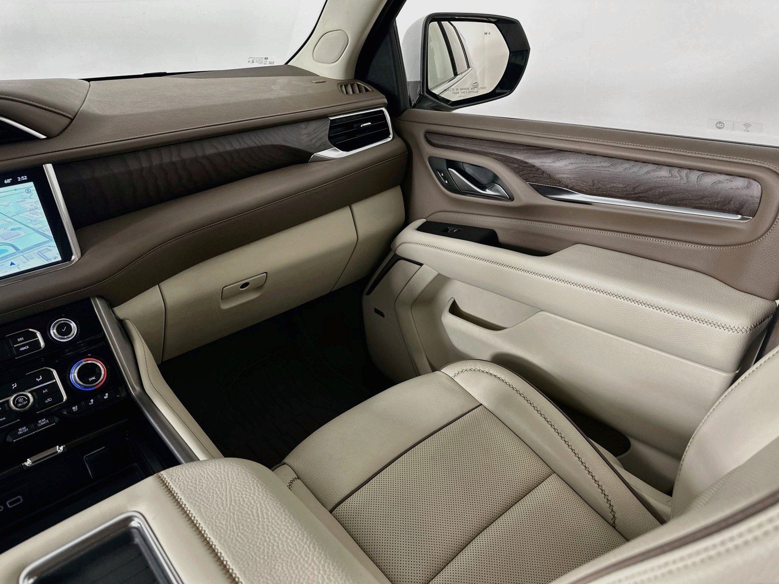 Used 2023 GMC Yukon XL Denali w/ LPO, Floor Liner Package AWD/4WD image 22