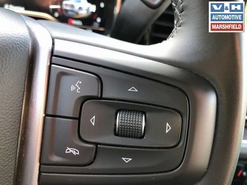 Used 2024 GMC Sierra 1500 SLT AWD/4WD image 14