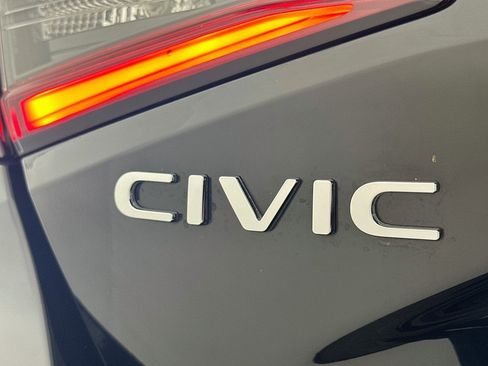 Used 2022 Honda Civic EX-L image 10