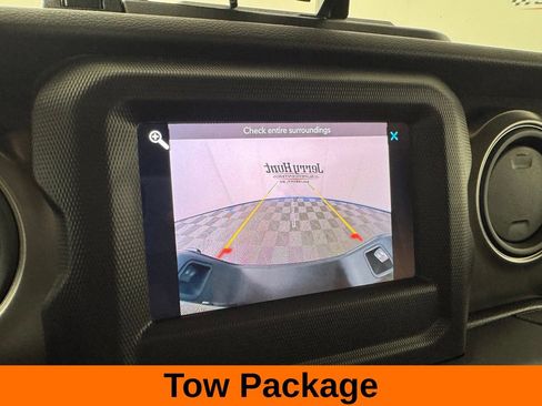 Used 2022 Jeep Gladiator Sport AWD/4WD image 3