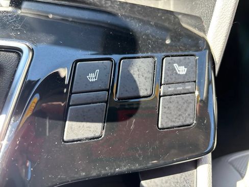 Used 2023 Kia Sportage EX FWD image 28