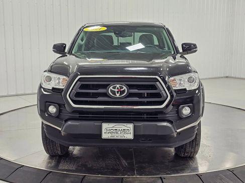 Used 2021 Toyota Tacoma SR5 w/ Technology Package image 8