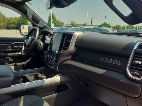 Used 2021 RAM 1500 Big Horn AWD/4WD image 17