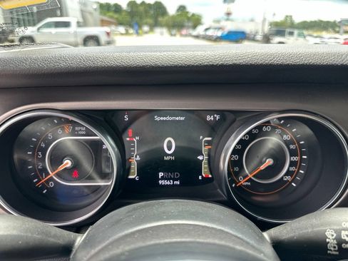Used 2020 Jeep Wrangler Unlimited Sport S AWD/4WD image 15