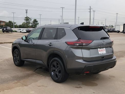 Used 2026 Nissan Rogue SV FWD image 7