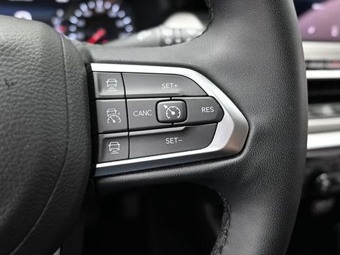 Used 2025 Jeep Compass Limited AWD/4WD image 29