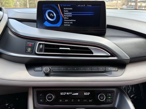 Used 2015 BMW i8 Base image 29